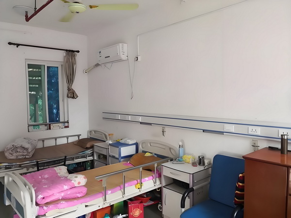 深圳入户名额_泰国还没真正出手，洪森就呼吁冷静 洪猛扇前就耳光男方冲上两个