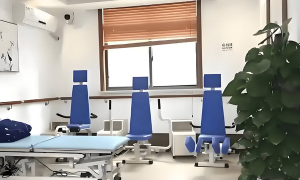 深圳落户费_阿娇一个人独居北京3居室，自称比香港要便宜 独居北京3不离党离岗